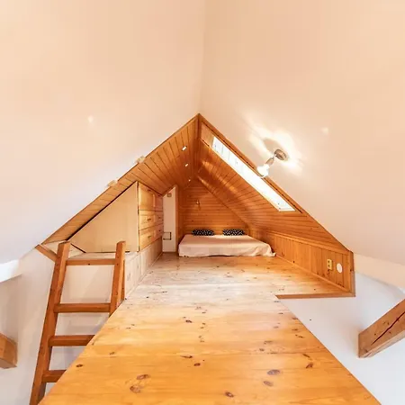 Romantic Attic Retreat Bratislava Exterior photo