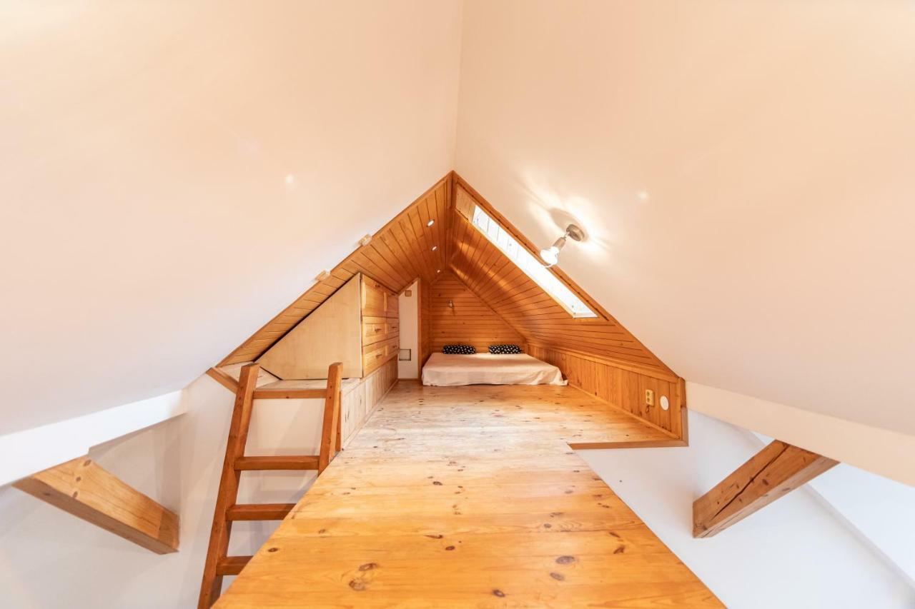 Apartment Romantic Attic Retreat *